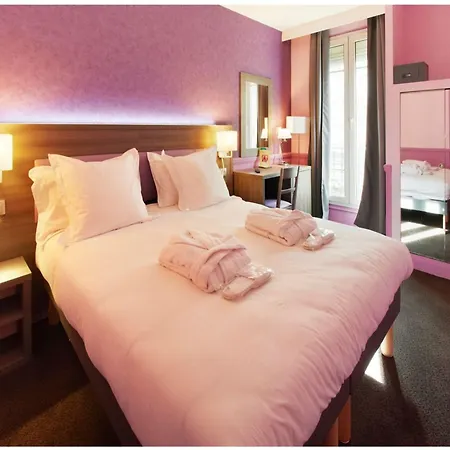 Poussin Hotel 3*