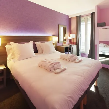 Poussin Hotel