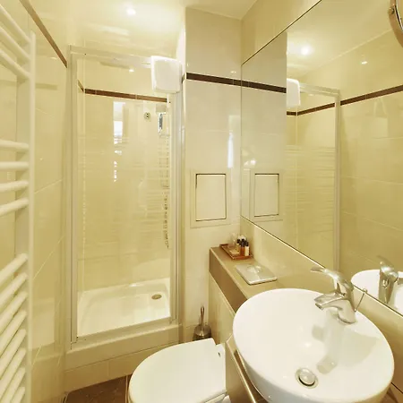 Poussin Hotel Paris