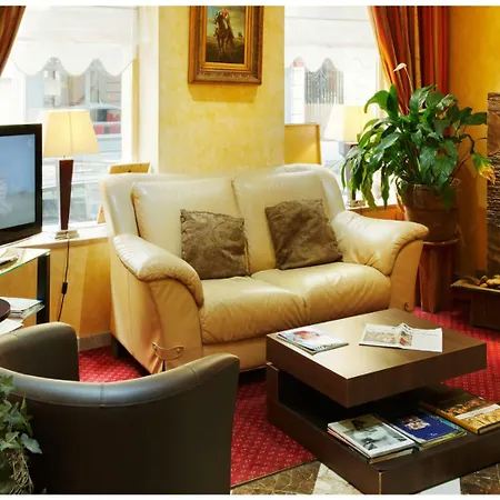 Poussin Hotel Paris